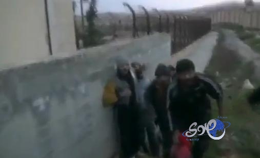 &#8220;بالفيديو&#8221; الجيش الحر يسيطر على سجن إدلب ويحرر المعتقلين