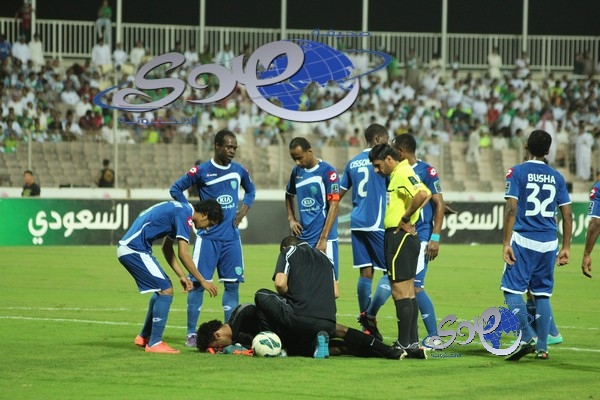 صافرة أوروغويانية تقود مواجهة الهلال والأخدود