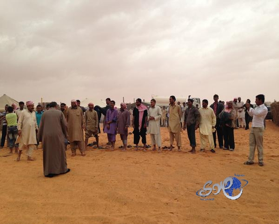 بالصور ..عمال بلدية الخطة بحائل يقومون برحلة برية