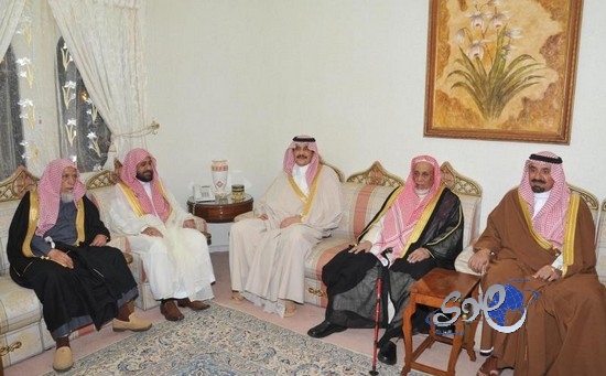الأمير محمد بن فهد والأمير جلوي يزوران رئيس محاكم المنطقة الشرقية سابقاً