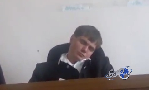 بالفيديو.. استقالة قاض في روسيا بعدما صور نائما خلال جلسة محاكمة‎