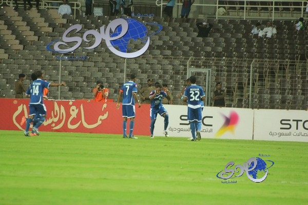 لانس يدين الإساءات العنصرية ضد ماكسيمان