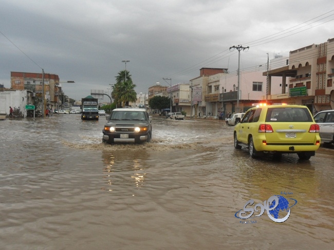 لحظة اقتحام تنظيم داعش الإرهابي لمطار نيامي.. فيديو