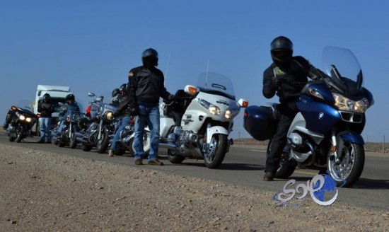 بالصور..شباب سعوديون يقطعون 2800 كم للتعريف بالمدينة المنورة