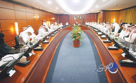 وزير الخدمة المدنية: قضية المعلمات البديلات تحت الدراسة