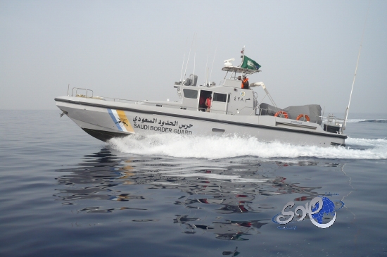 الدوريات البحرية في أملج تنقذ مواطناً من وسط البحر