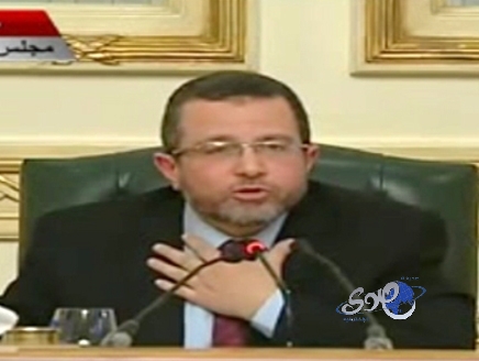 رئيس الوزراء المصري ينصح النساء بتنظيف الصدر قبل الرضاعة
