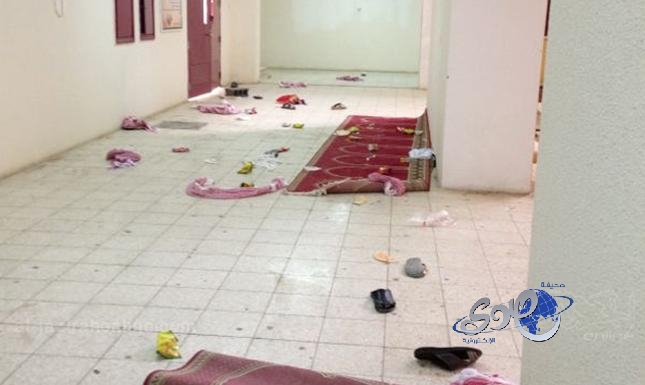 مشاجرة جماعية بين 90 طالباً تنتهي بتحطيم السيارات في تثليث