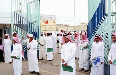 أشتراط توظيف السعوديين في المشاريع الحكومية الجديدة
