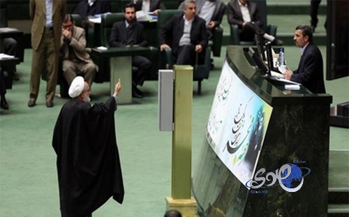 مشادة كلامية بين نجاد ورئيس البرلمان الإيراني