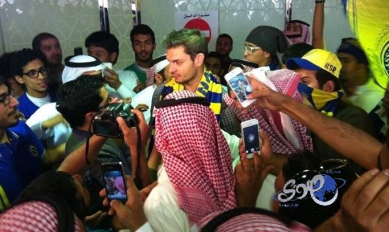 استقبال حاشد للاعب النصر الجديد خاريستياس