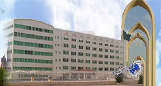 ثانوية أبو موسى الاشعري بتبوك تختبر طلابها من دون تسليم الكتب