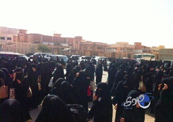 اخلاء المتوسطة السابعة عشر بالطائف بعد تماس كهربائي