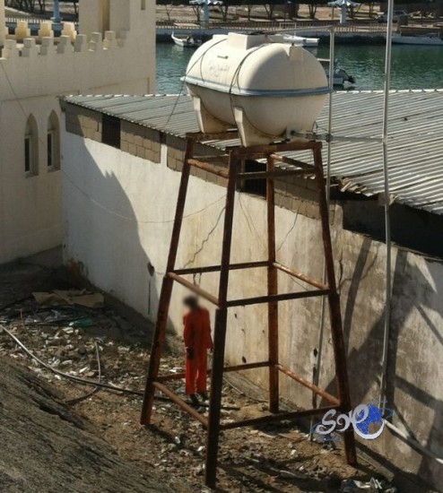 فيديو نادر لشقيق الملك محمد السادس يُسلم رسالة خاصة من العاهل المغربي إلى الملك فهد رحمه الله