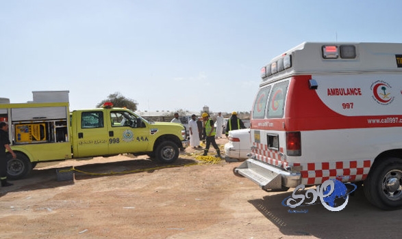 مقطع مؤثر لرجل مسلم يعلم زوجته الصلاة قبل اعتناقها الإسلام .. فيديو