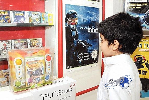 الطفل السعودي ينفق 400 دولار على الألعاب الإلكترونية