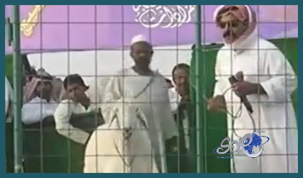 بالفيديو : مُربي مواشي يرفض ببيع خروف بنصف مليون ريال
