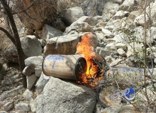 مداهمة مصنع للخمور بقرية بيضاء بمركز عبس بالمجاردة