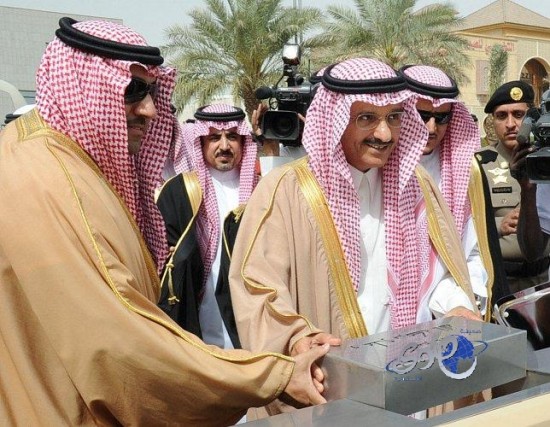 أمير الرياض يدشن امتداد طريقي أبوبكر والعروبة