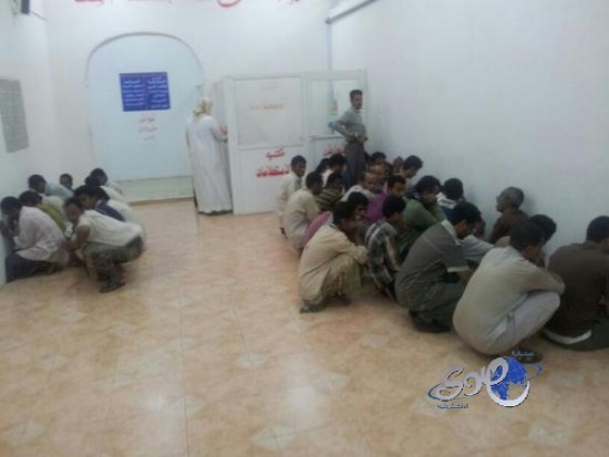 “شرطة تندحة” تقبض على 70 مخالفاً ومهربَيْن سعوديَّيْن