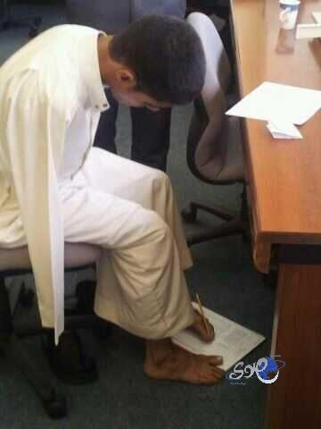 صورة شاب معاق تقدم لوظيفة في أرامكو تثير الإعجاب