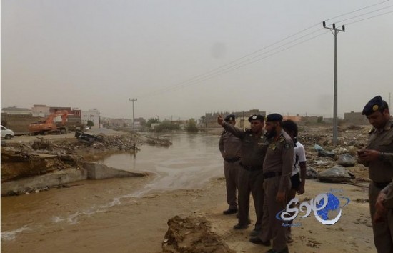 “مدني جازان” تحذر من سحب ورياح تحد من مدى الرؤية الأفقية