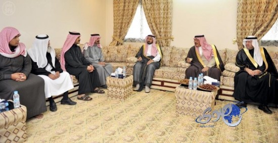 أمير منطقة الباحة يعزي أسرة آل ظهران