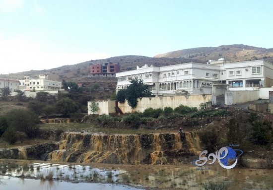 أمطار متفرقة على عدد من مناطق