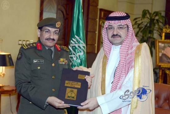 سمو محافظ جدة يتسلم التقرير السنوي لجوازات منطقة مكة المكرمة