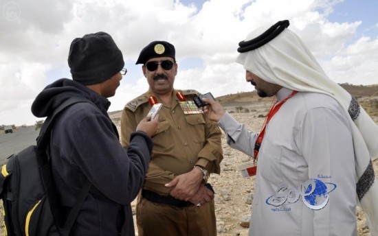 مساعدات إغاثية للأسر المتضررة من جراء الأمطار في تهامة قحطان