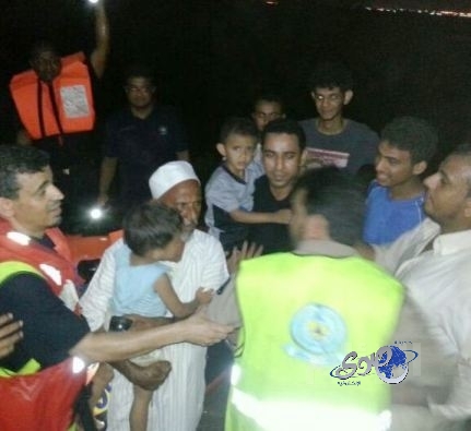 انقاذ 8 أطفال بعد احتجازهم في سيول وادي بلاج