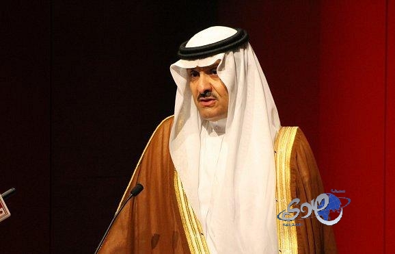 سلطان بن سلمان يسلم أول رخصة “موتيل” بالأحساء