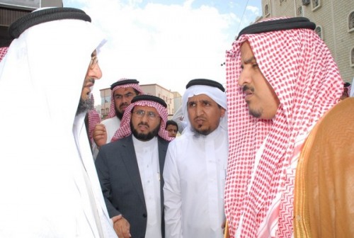 مدير جامعة الملك خالد يعزي ذوي الطالب “القحطاني”