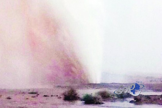 انكسار الخط الرئيسي لمياه التحلية على طريق الرياض-القصيم