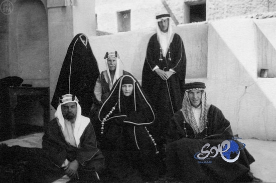 مكتبة الملك عبدالعزيز تقيم معرضاً لصور زيارة الأميرة “اليس” للمملكة