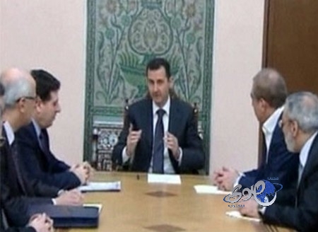 الأسد يجتمع مع وزرائه في غرفة بلا نوافذ
