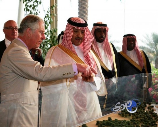 الأمير تشارلز يبدي إعجابه بمعرض مشروع تطوير الدرعية التأريخية