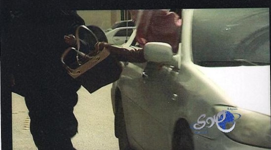 شرطة القصيم تضبط عصابة “الشنط النسائية”