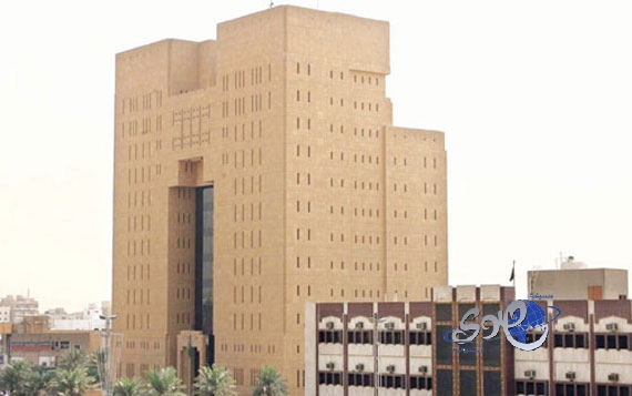 الرياض: السجن 10 سنوات لمواطن ارتكب جرائم سلب بالسلاح