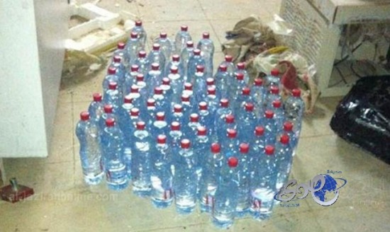 القبض على وافد حول استراحة إلى مصنع للخمور