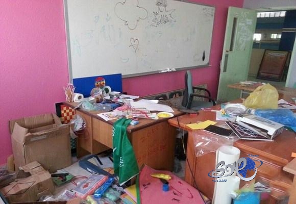 بالصور.. جناة يسرقون مدرسة في عرعر ويخربون مرافقها