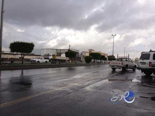 بالصور.أمطار وبرد على محافظة خميس مشيط ومراكزها‎