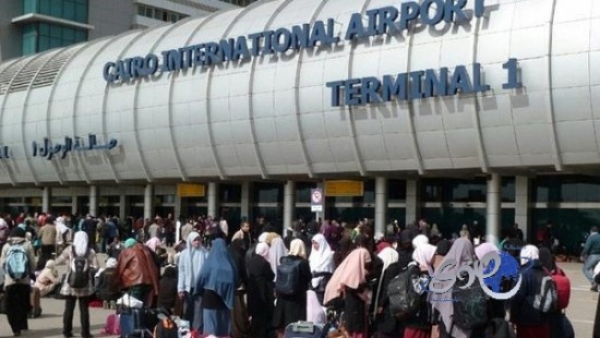 أسلاميون يهددون بمحاصرة مطار القاهرة عند وصول سياح إيرانيين