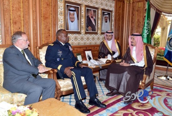 سمو ولي العهد يستقبل قائد القيادة المركزية الأمريكية
