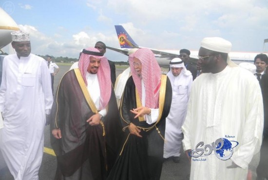 وفد رابطة العالم الإسلامي يصل الغابون