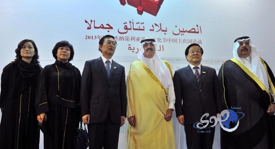 الأمير متعب بن عبدالله يدشن جناح الصين في الجنادرية ويدعو لزيارته