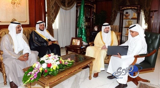 أمير منطقة نجران يلتقي مدير عام التربية والتعليم بالمنطقة وعدداً من الطلبة المتفوقين