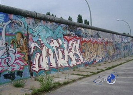جدار برلين للبيع في مزاد علني
