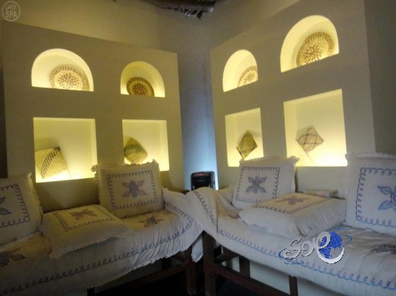 مجالس القهوة العربية تجذب الزائرين في جناح البحرين بالجنادرية