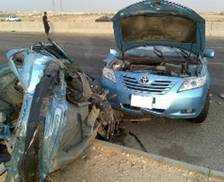 وفاة 8 وإصابة 5 في تصادم سيارتين على طريق الهجرة